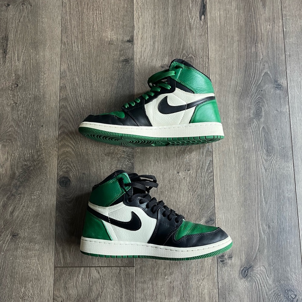 COPY - Pine green jordan 1